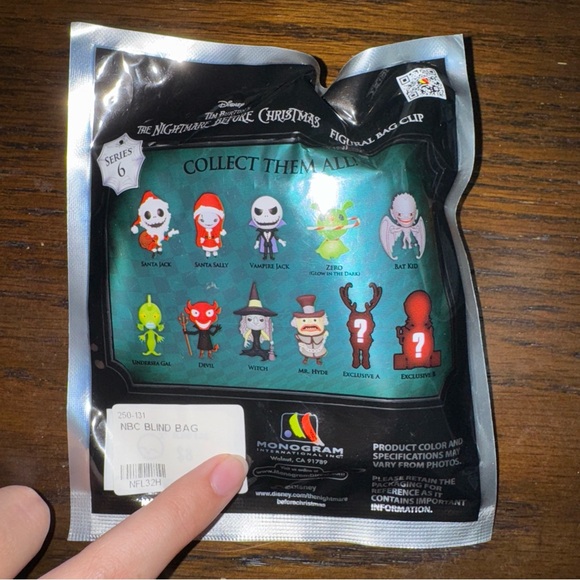 NEW Disney Nightmare Before Christmas Blind Bag Keychain Bag Clip Halloween - Picture 2 of 2